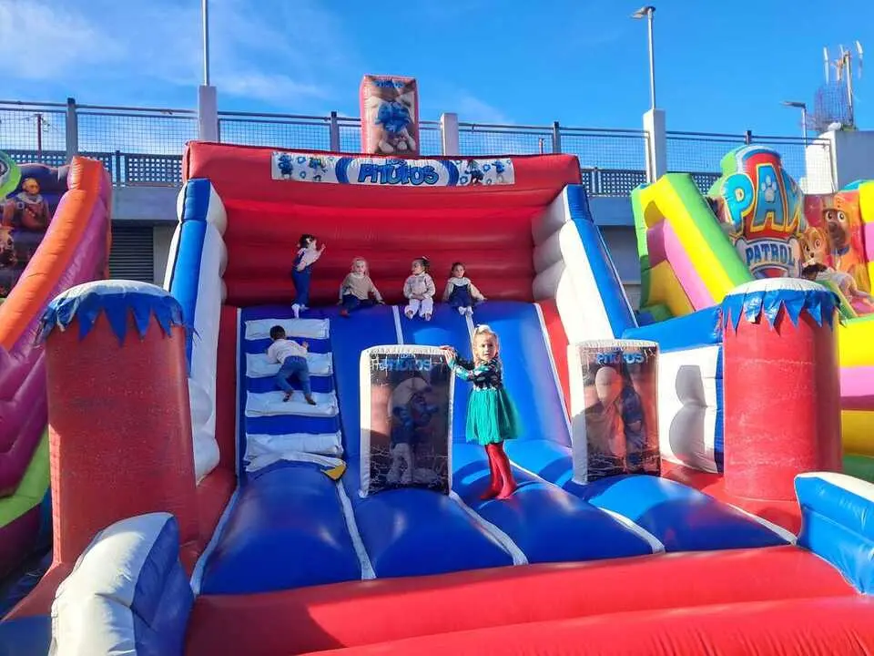 Fiesta infantil en el Auditorio de La Marina / C&eacute;sar Mart&iacute;n