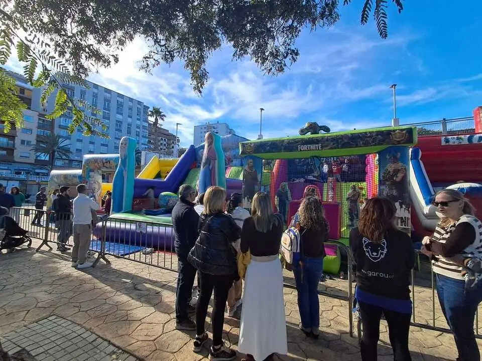 Fiesta infantil en el Auditorio de La Marina / C&eacute;sar Mart&iacute;n