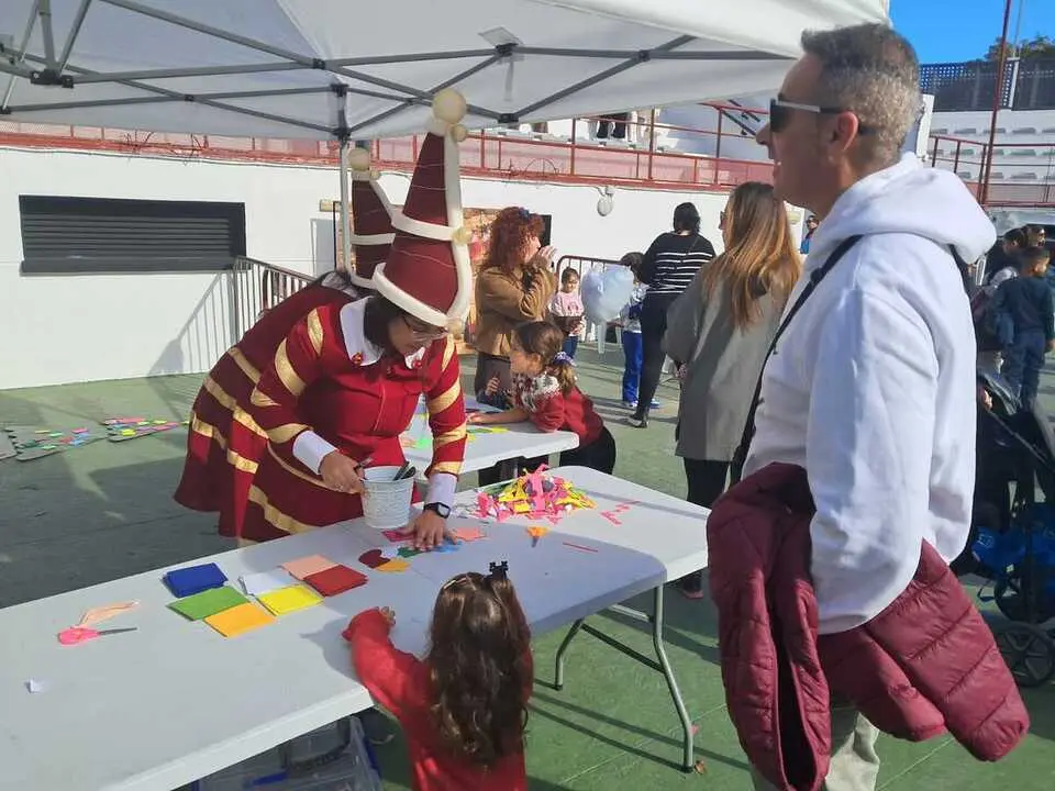 Fiesta infantil en el Auditorio de La Marina / C&eacute;sar Mart&iacute;n