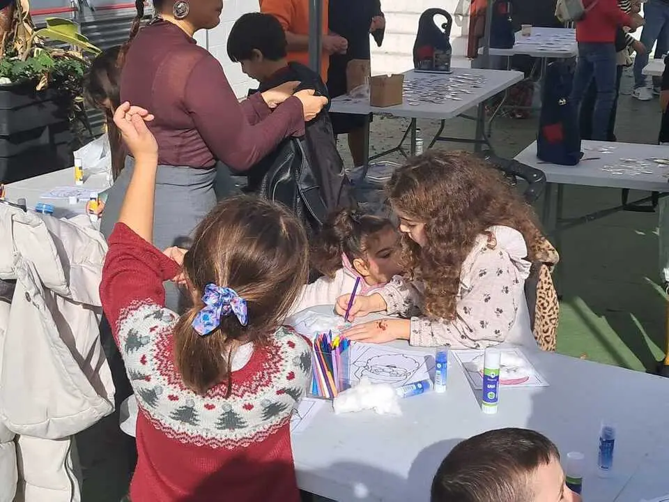 Fiesta infantil en el Auditorio de La Marina / C&eacute;sar Mart&iacute;n