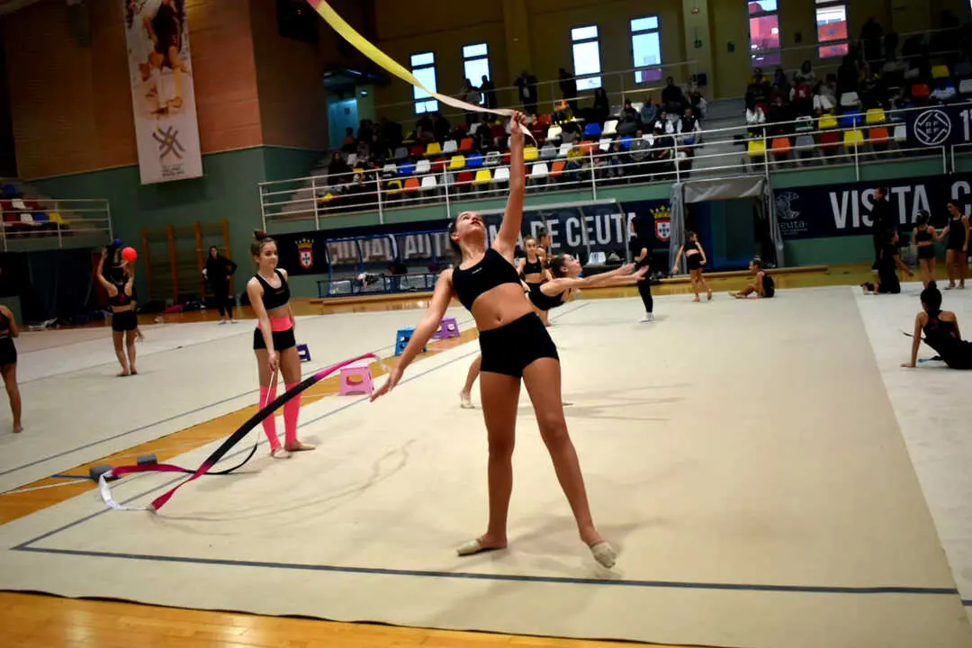 Jornadas solidarias de la Federaci&oacute;n de Gimnasia R&iacute;tmica de Ceuta (9)