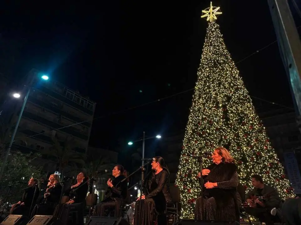 Chocolate, churros y Zamboba: la Navidad llega a Plaza de los Reyes / Alma Palomino