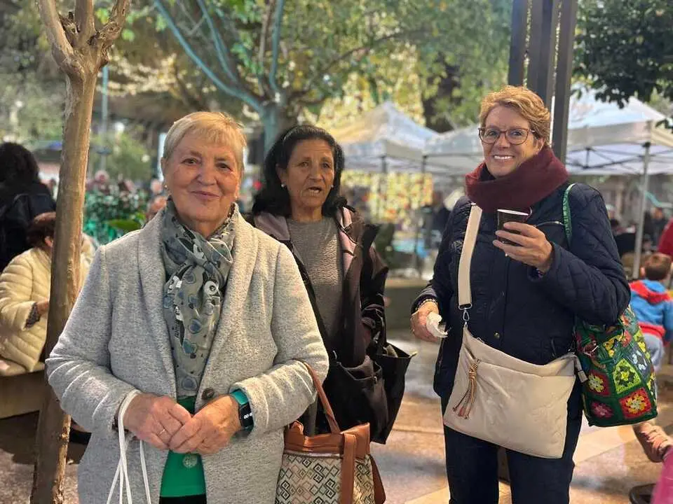 Chocolate, churros y Zamboba: la Navidad llega a Plaza de los Reyes / Alma Palomino