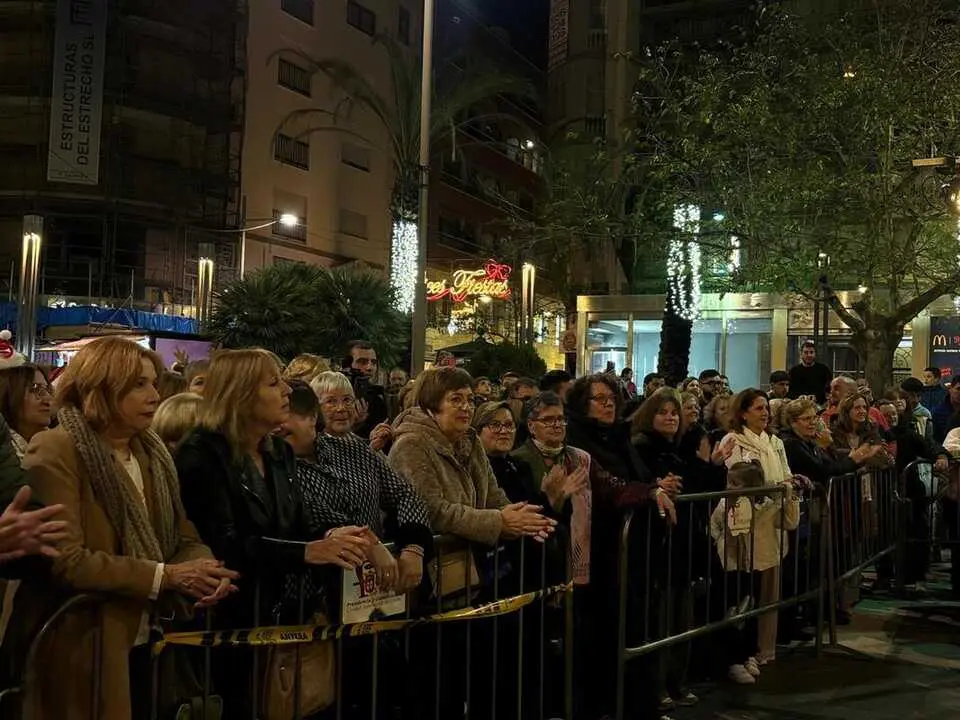 Chocolate, churros y Zamboba: la Navidad llega a Plaza de los Reyes / Alma Palomino