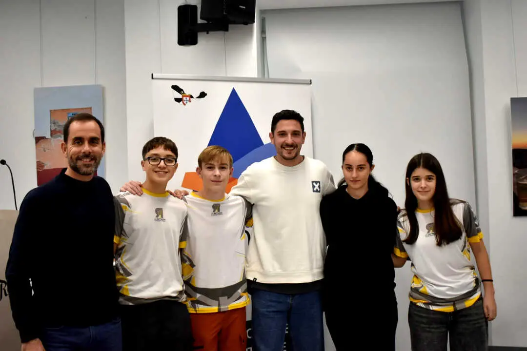 Gala de premios de la Federaci&oacute;n de Deportes de Monta&ntilde;a y Escalada de Ceuta (2)