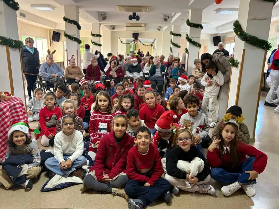 La representaci&oacute;n teatral del Centro Social de Mayores por Navidad