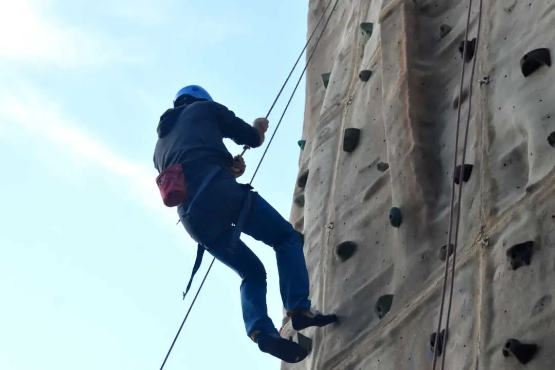 Escalada Solidaria en el Roc&oacute;dromo (2)