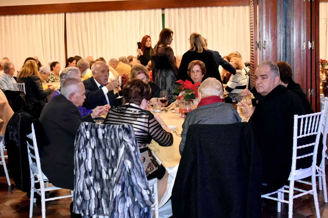 Segunda cena de Navidad de mayores (25)