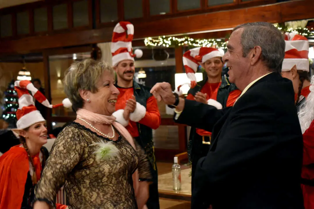 Segunda cena de Navidad de mayores (11)