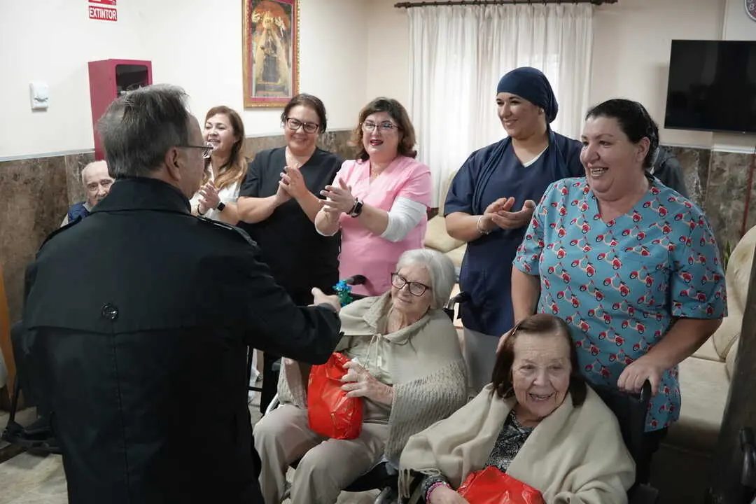 Visita de los Reyes Magos a los centros de Mayores