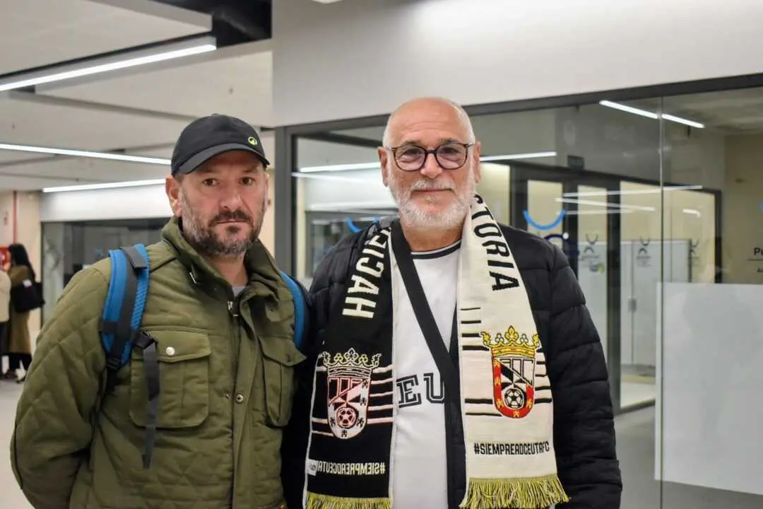 La afici&oacute;n de la AD Ceuta FC rumbo a M&aacute;laga (12)