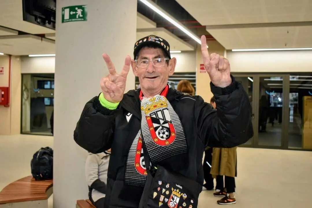 La afici&oacute;n de la AD Ceuta FC rumbo a M&aacute;laga (17)