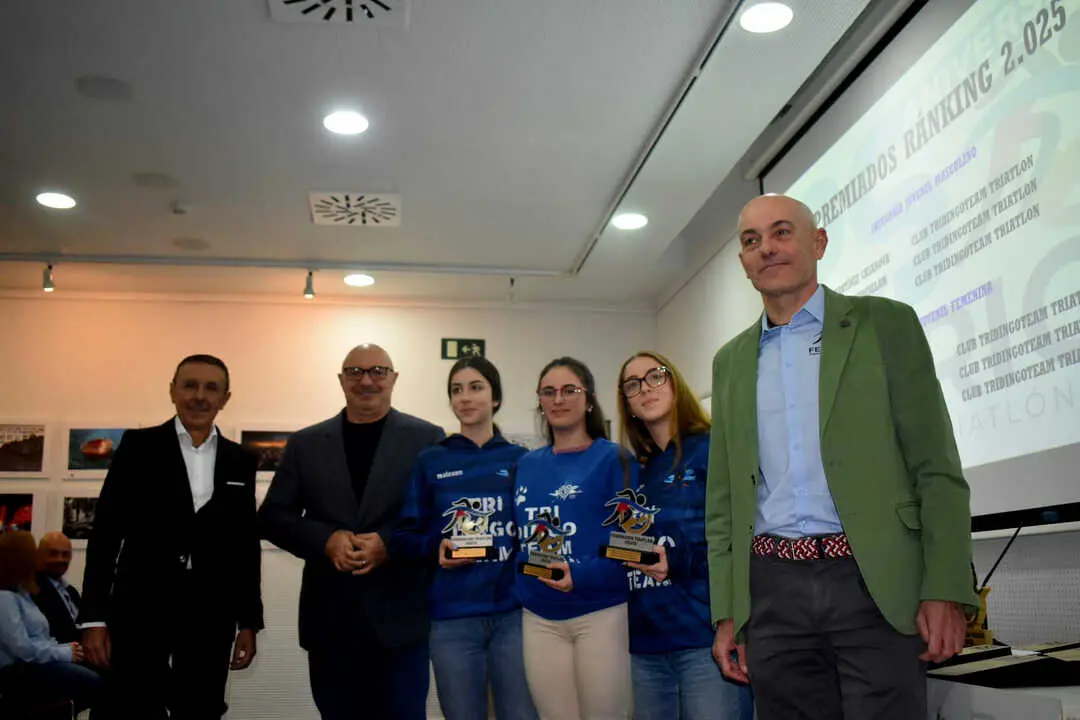 Gala de 25 aniversario de la Federaci&oacute;n de Triatl&oacute;n de Ceuta (10)