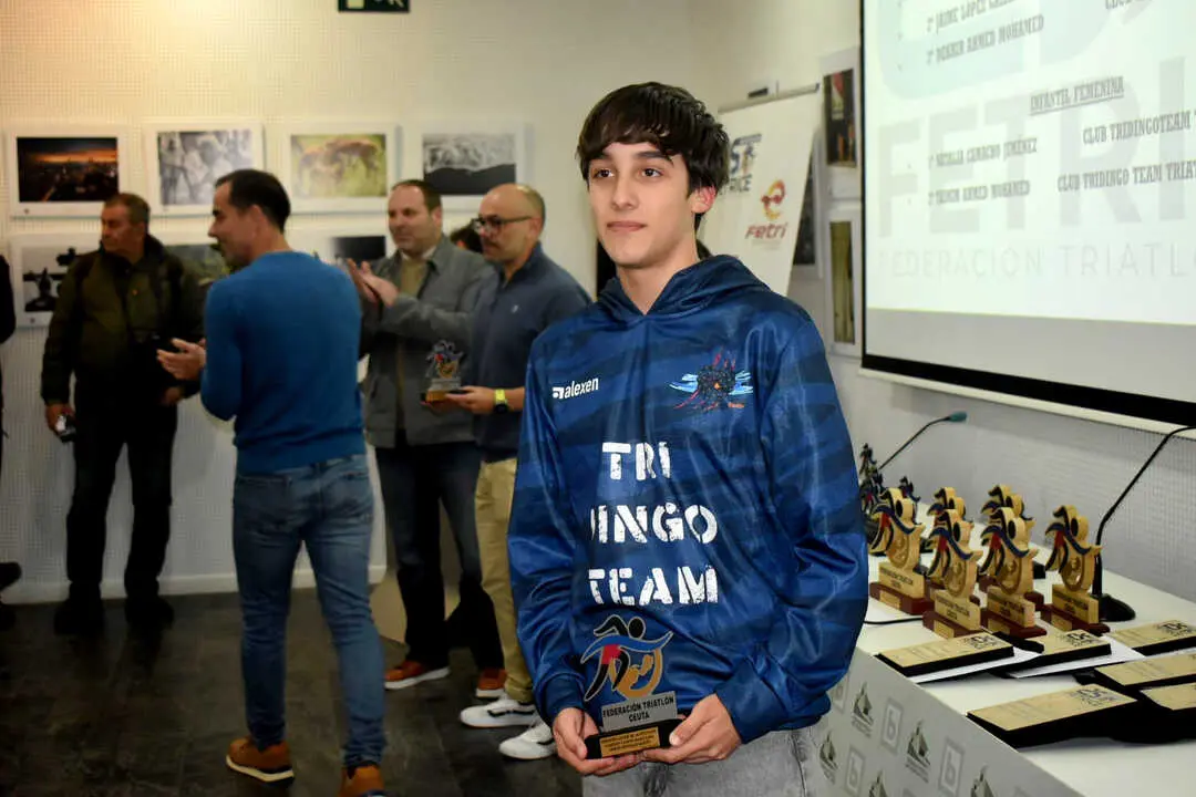 Gala de 25 aniversario de la Federaci&oacute;n de Triatl&oacute;n de Ceuta (6)
