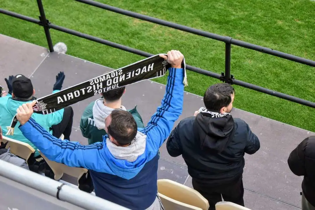 Afici&oacute;n de la AD Ceuta FC en el Alfonso Murube. Foto: Rafa B&aacute;ez