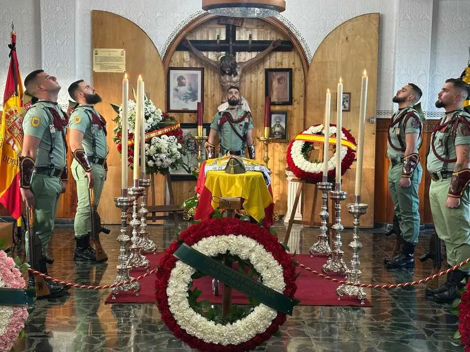 El Tercio Duque de Alba 2&ordm; de La Legi&oacute;n rinde honores al Capit&aacute;n &Aacute;lvaro Garc&iacute;a. Foto: Mohamed Ettouileb