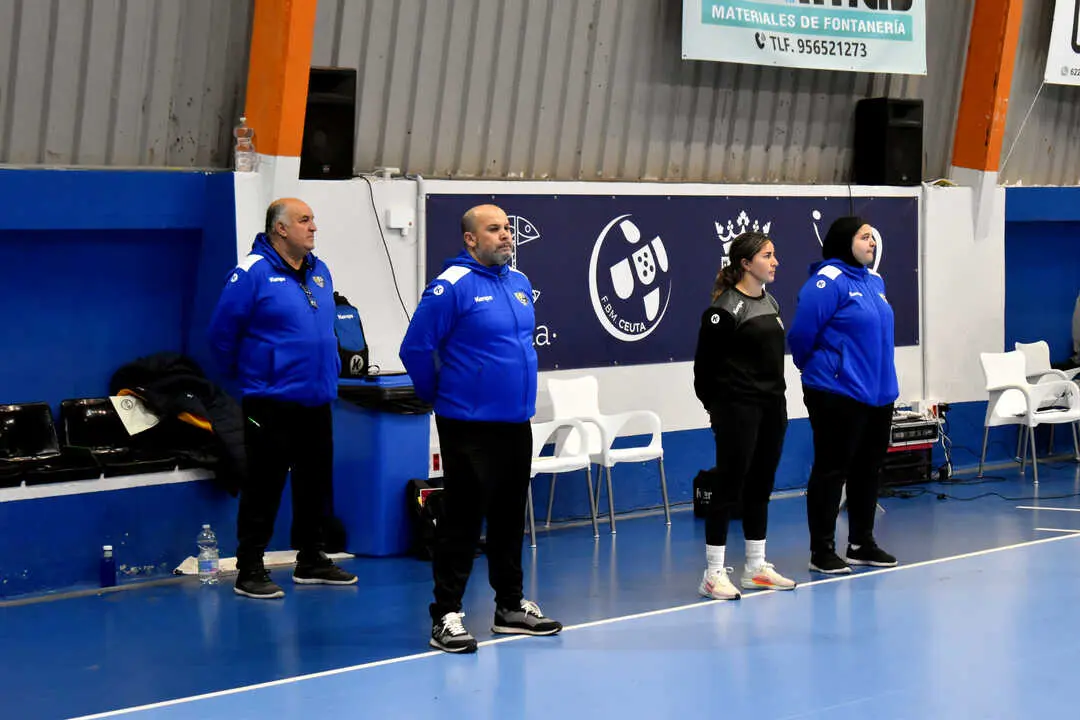 Encuentro entre el Balonmano Estudiantes de Ceuta y el DEZA C&oacute;rdoba (22)