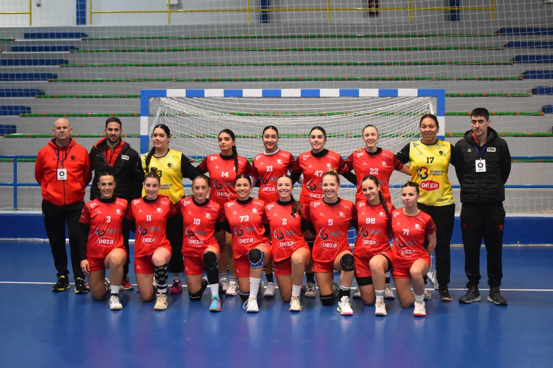Encuentro entre el Balonmano Estudiantes de Ceuta y el DEZA C&oacute;rdoba (18)