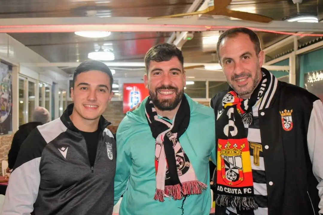 La previa del duelo entre el Ceuta (con Campa&ntilde;a de titular) y la Cultural, en im&aacute;genes / Rafa B&aacute;ez