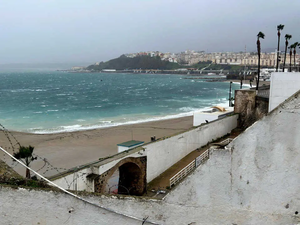 Efectos del fuerte temporal en Ceuta. Foto: Mohamed Ettouileb