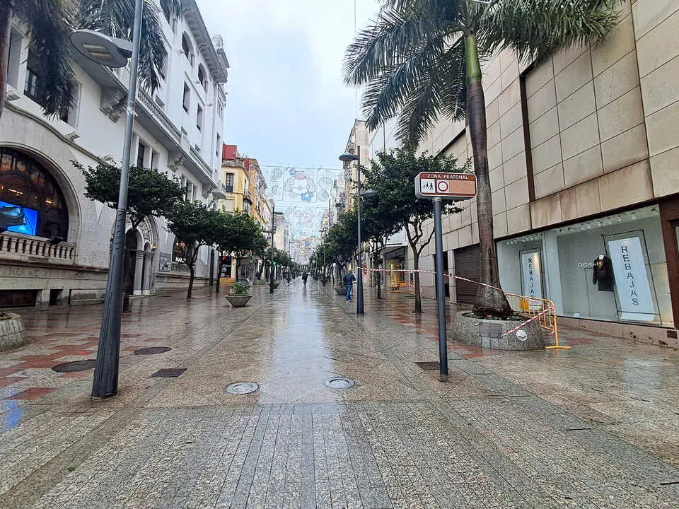 FotoJeEfectos del fuerte temporal en Ceuta. Foto C&eacute;sar Mart&iacute;n 