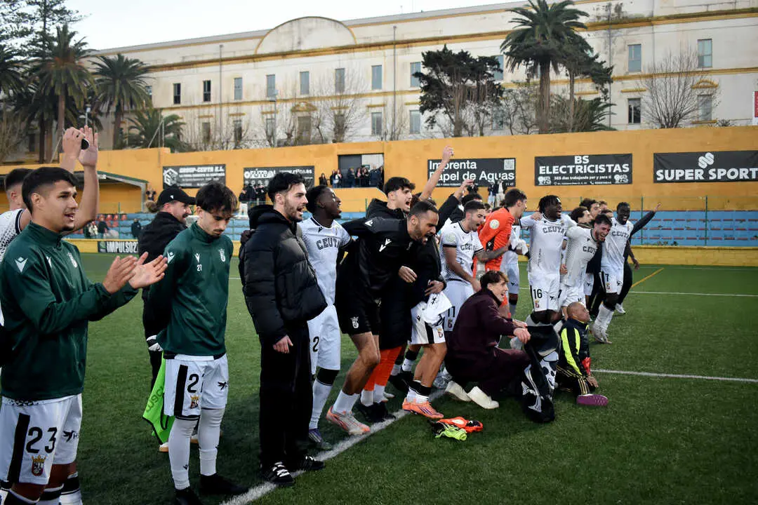 Encuentro entre el filial de la AD Ceuta FC y la Real Balomp&eacute;dica Linense  (21)