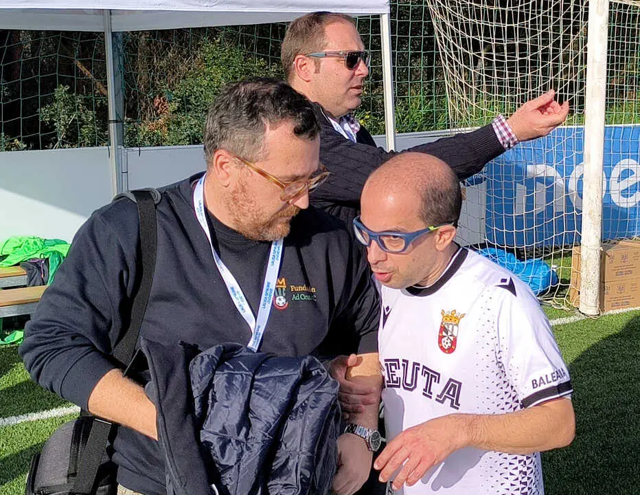 Equipo de la AD Ceuta FC de la Liga Genuine en C&aacute;diz  (4)