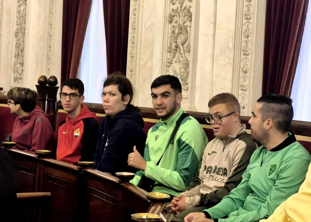Equipo de la AD Ceuta FC de la Liga Genuine en C&aacute;diz  (2)