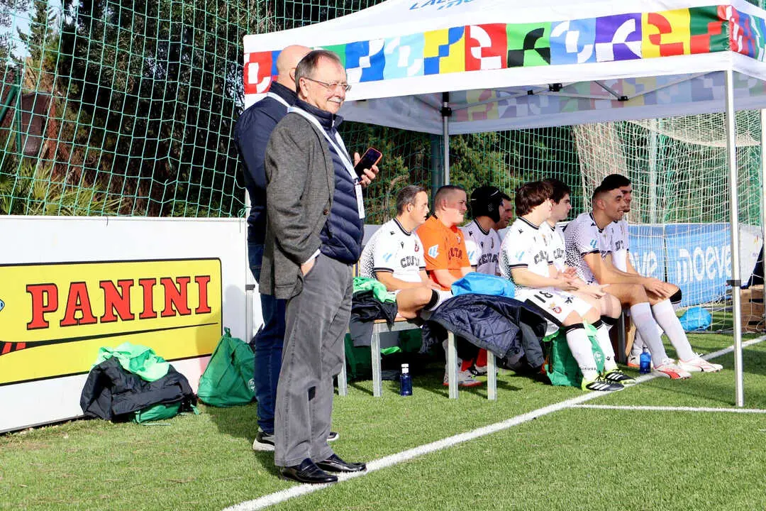 Equipo de la AD Ceuta FC de la Liga Genuine en C&aacute;diz  (20)