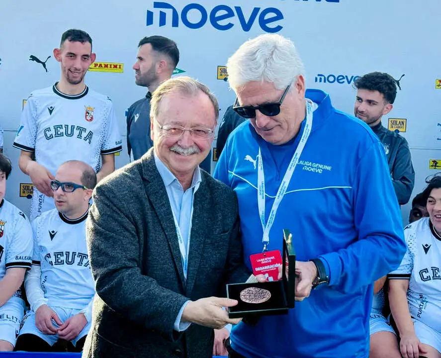 Equipo de la AD Ceuta FC de la Liga Genuine en C&aacute;diz  (19)