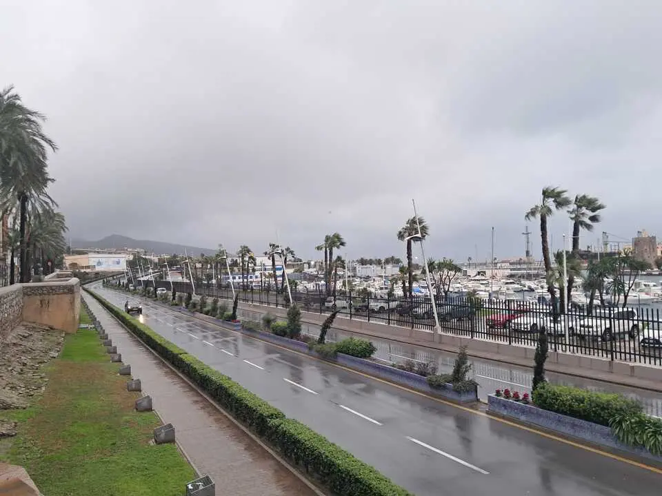 Los efectos de la alerta naranja en Ceuta C&eacute;sar Mart&iacute;n (6)