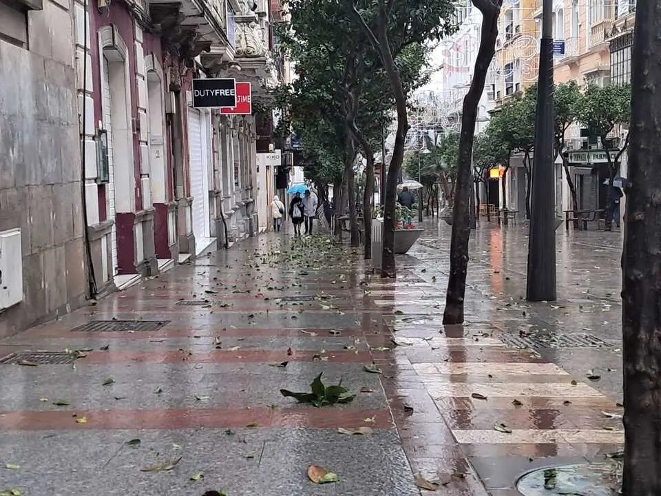 Los efectos de la alerta naranja en Ceuta C&eacute;sar Mart&iacute;n (8)