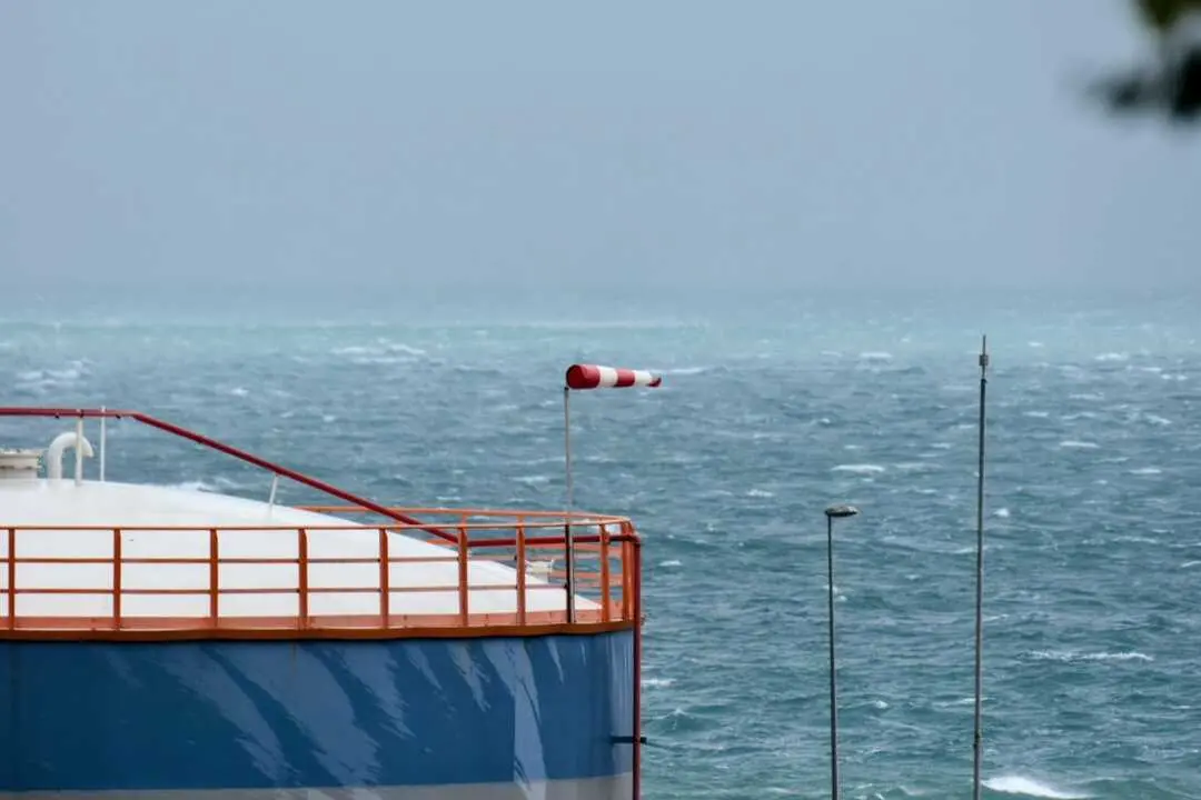 Los efectos de la alerta naranja en Ceuta / Rafa B&aacute;ez