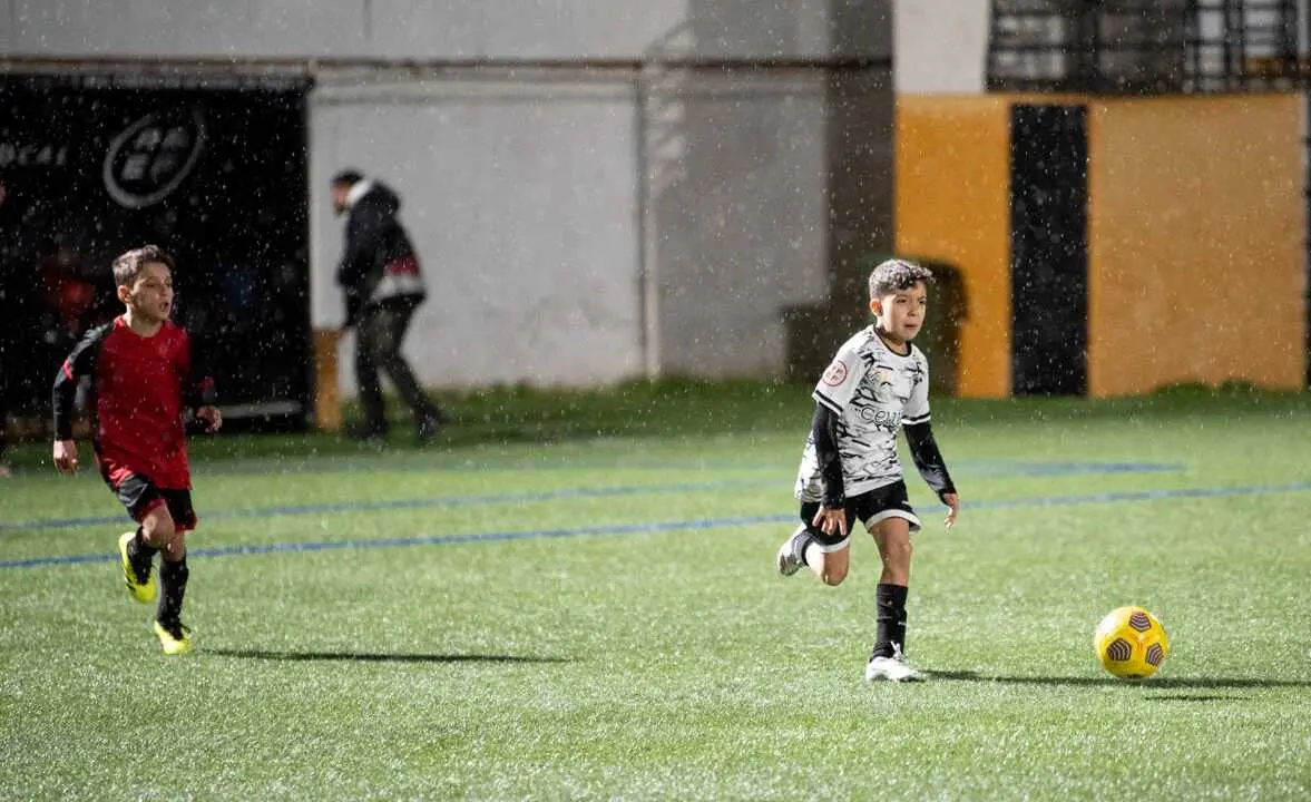Jornada de f&uacute;tbol base de la RFFCE durante este viernes 6 de febrero en el Jos&eacute; Benoliel. Foto: Ra&uacute;l Fern&aacute;ndez