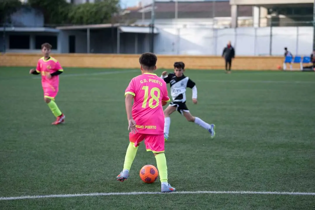 Jornada de f&uacute;tbol base de la RFFCE durante este viernes 6 de febrero en el Jos&eacute; Benoliel. Foto: Ra&uacute;l Fern&aacute;ndez