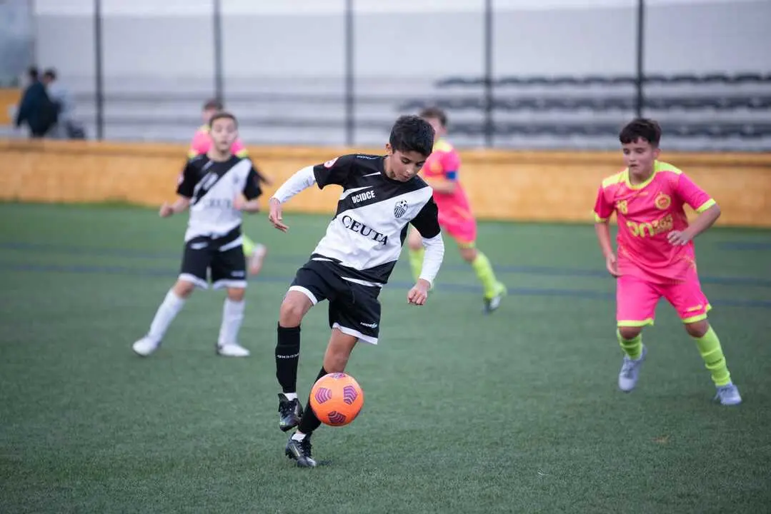 Jornada de f&uacute;tbol base de la RFFCE durante este viernes 6 de febrero en el Jos&eacute; Benoliel. Foto: Ra&uacute;l Fern&aacute;ndez