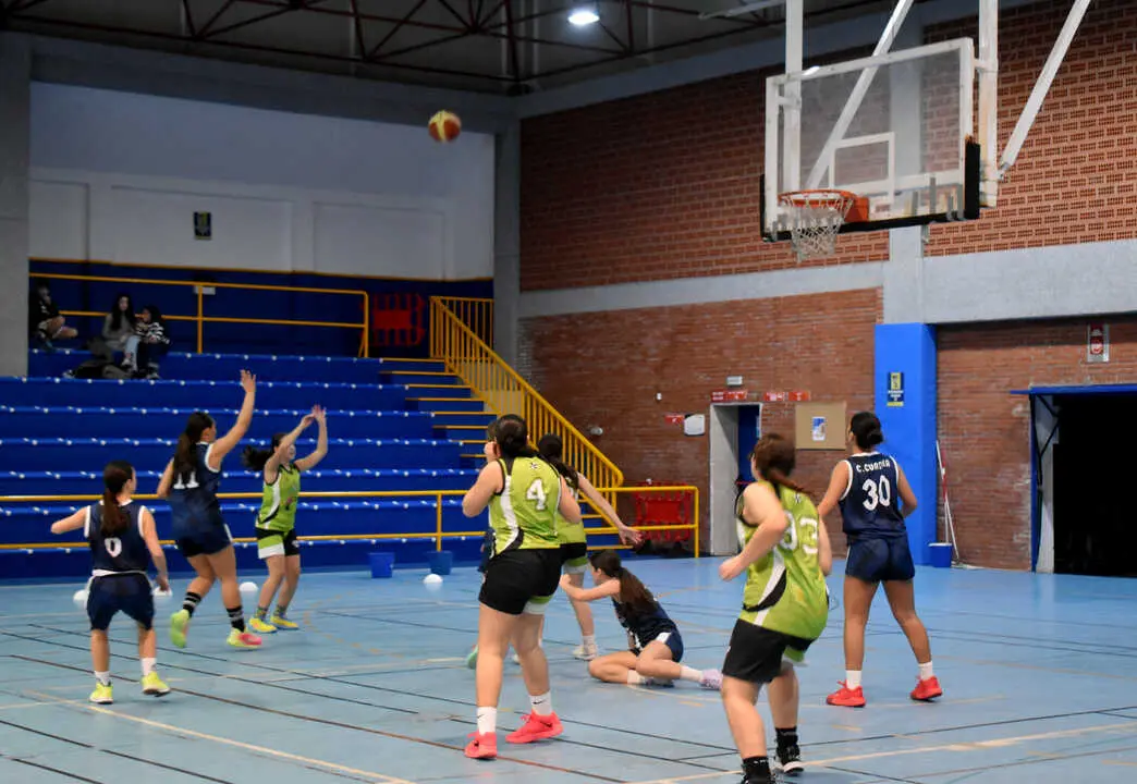 Partido de la Liga Auton&oacute;mica de Baloncesto entre el CB Ceuta y el CB La Inmaculada (9)
