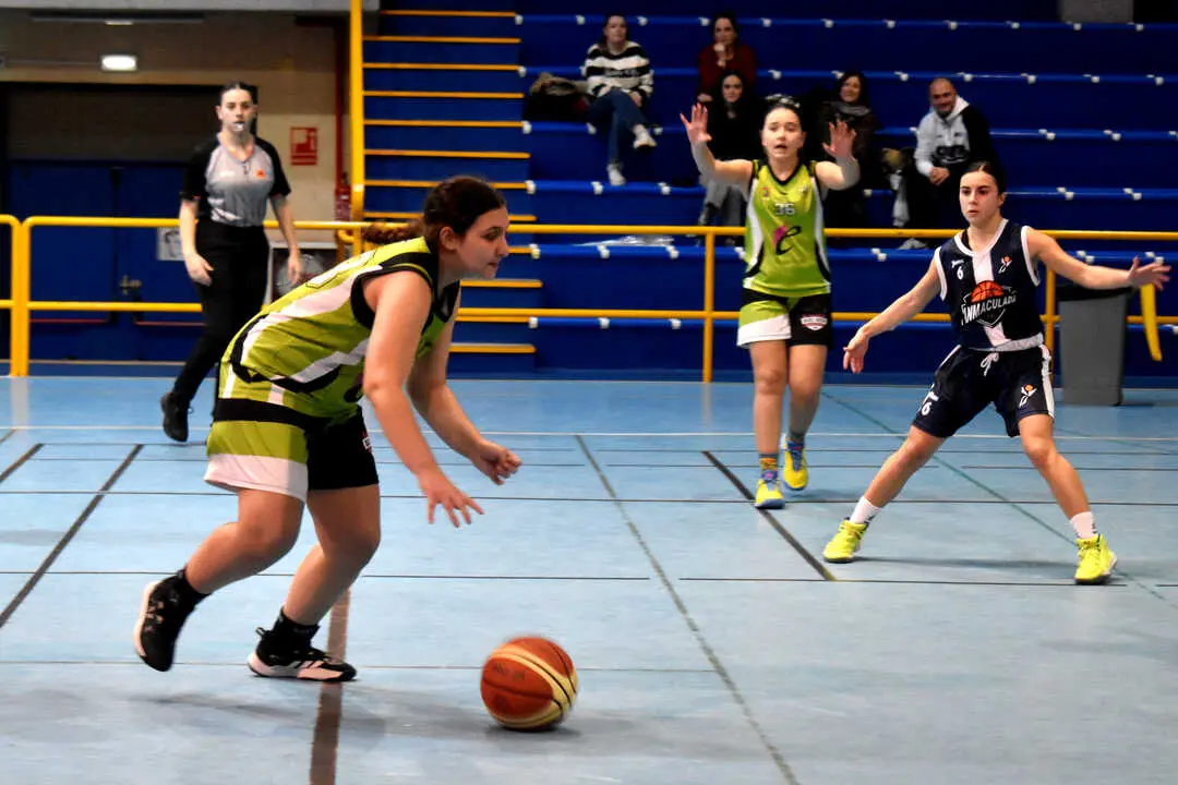Partido de la Liga Auton&oacute;mica de Baloncesto entre el CB Ceuta y el CB La Inmaculada (8)