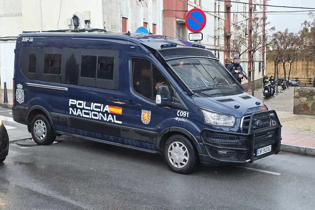 Intervenci&oacute;n policial en el Mixto / Laura Ortiz