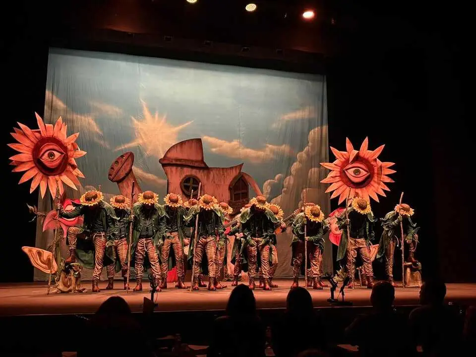 La hip&oacute;crita / Alma Palomino