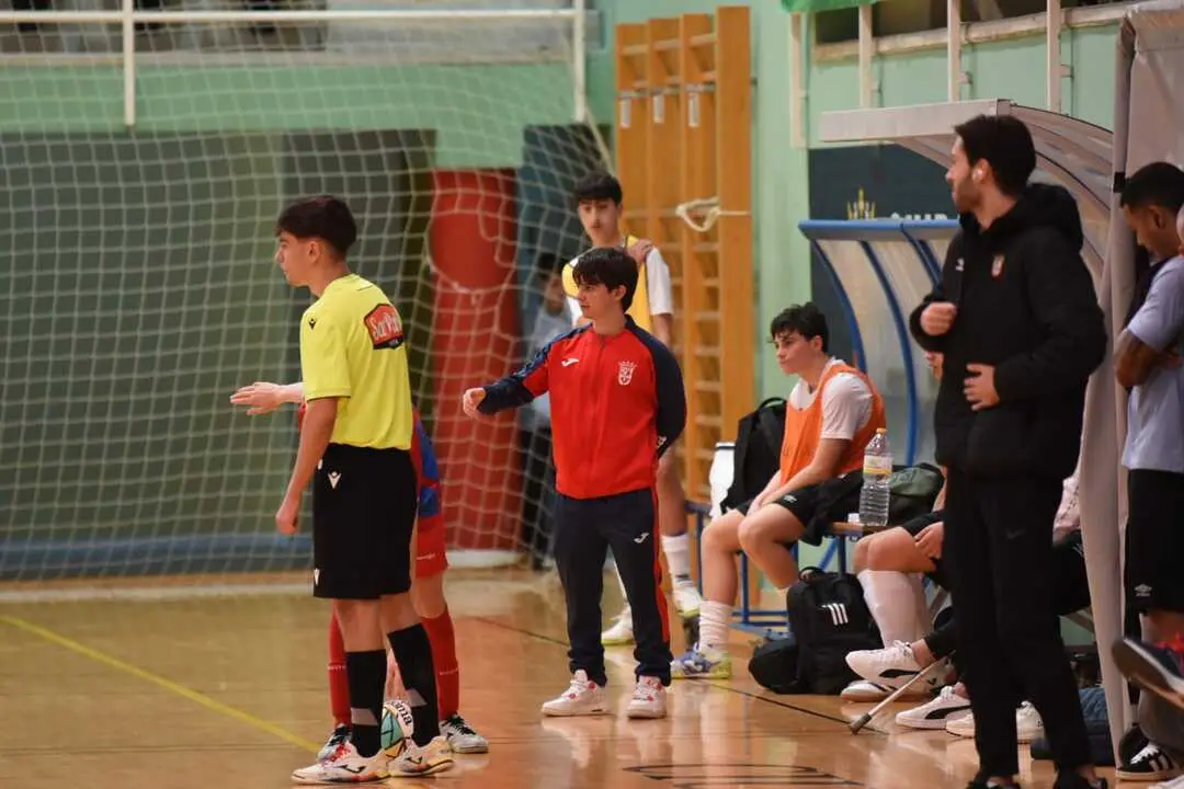 El Deportivo Ceut&iacute; derrota al CD Puerto Atl&eacute;tico y se proclama campe&oacute;n de la Liga Cadete de f&uacute;tbol sala de la RFFCE. Foto: Ra&uacute;l Fern&aacute;ndez
