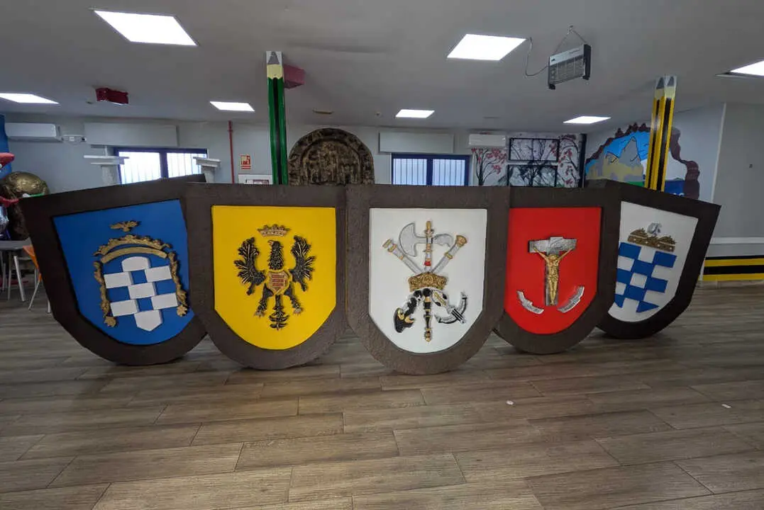 El Tercio Duque de Alba 2&ordm; de La Legi&oacute;n visita el centro de menores 'La Esperanza_ (11)