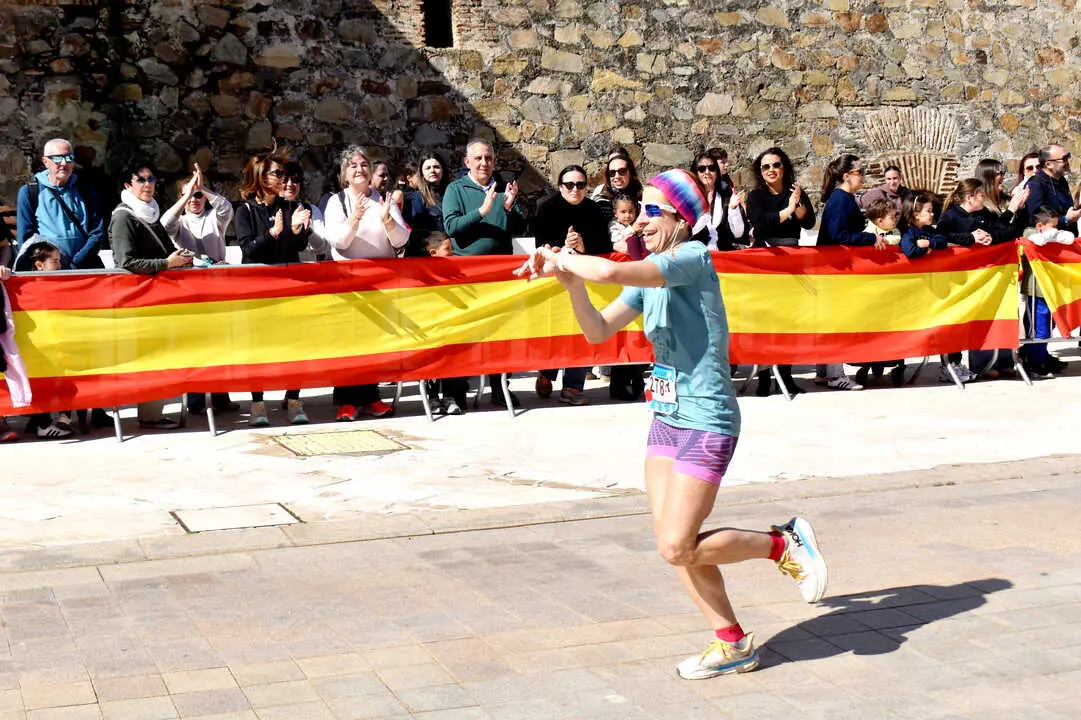 Ceuta, 8 de marzo de 2026. El consejero de Comercio, Turismo, Empleo y Deporte, Nicola Cecchi, acompa&ntilde;ado del director general de Deporte, Sergio Aguilera, y la gerente del ICD, Araceli Garc&iacute;a, presentar&aacute;n est (12)