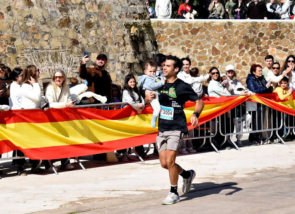 Ceuta, 8 de marzo de 2026. El consejero de Comercio, Turismo, Empleo y Deporte, Nicola Cecchi, acompa&ntilde;ado del director general de Deporte, Sergio Aguilera, y la gerente del ICD, Araceli Garc&iacute;a, presentar&aacute;n este (3)