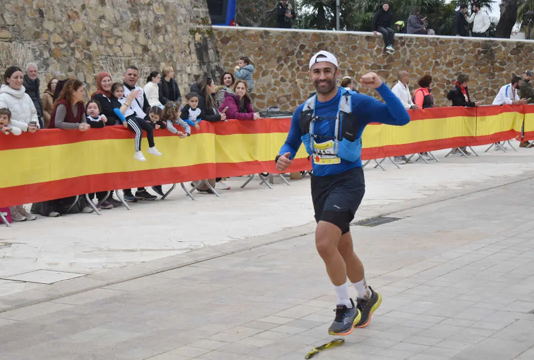 Llegada a meta de la prueba de 50 kil&oacute;metros de la Cuna de la Legi&oacute;n de Ceuta (62)