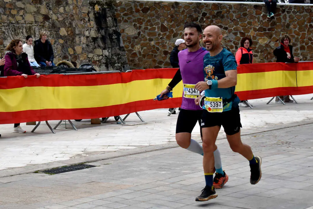 Llegada a meta de la prueba de 50 kil&oacute;metros de la Cuna de la Legi&oacute;n de Ceuta (58)