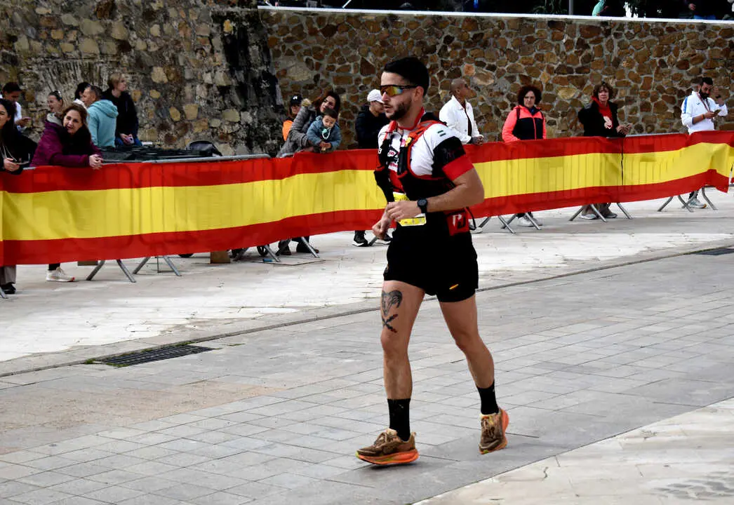 Llegada a meta de la prueba de 50 kil&oacute;metros de la Cuna de la Legi&oacute;n de Ceuta (47)