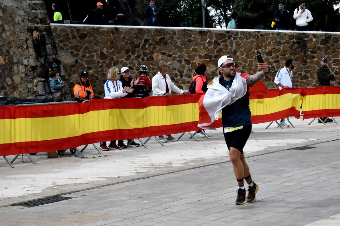 Llegada a meta de la prueba de 50 kil&oacute;metros de la Cuna de la Legi&oacute;n de Ceuta (45)