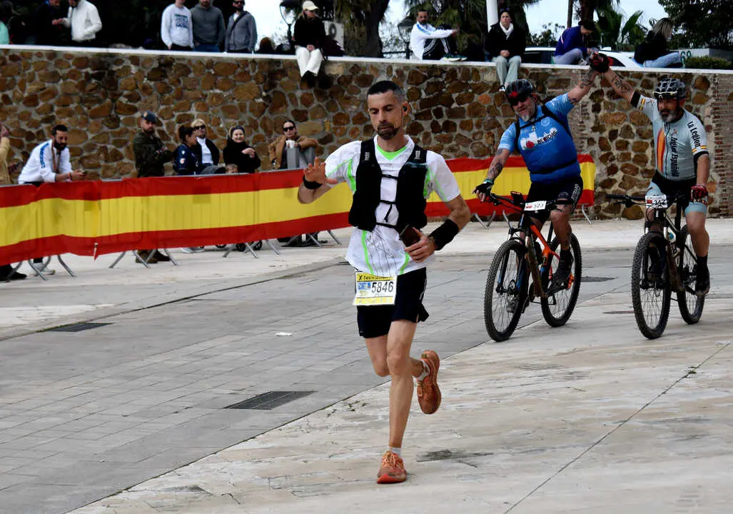 Llegada a meta de la prueba de 50 kil&oacute;metros de la Cuna de la Legi&oacute;n de Ceuta (37)