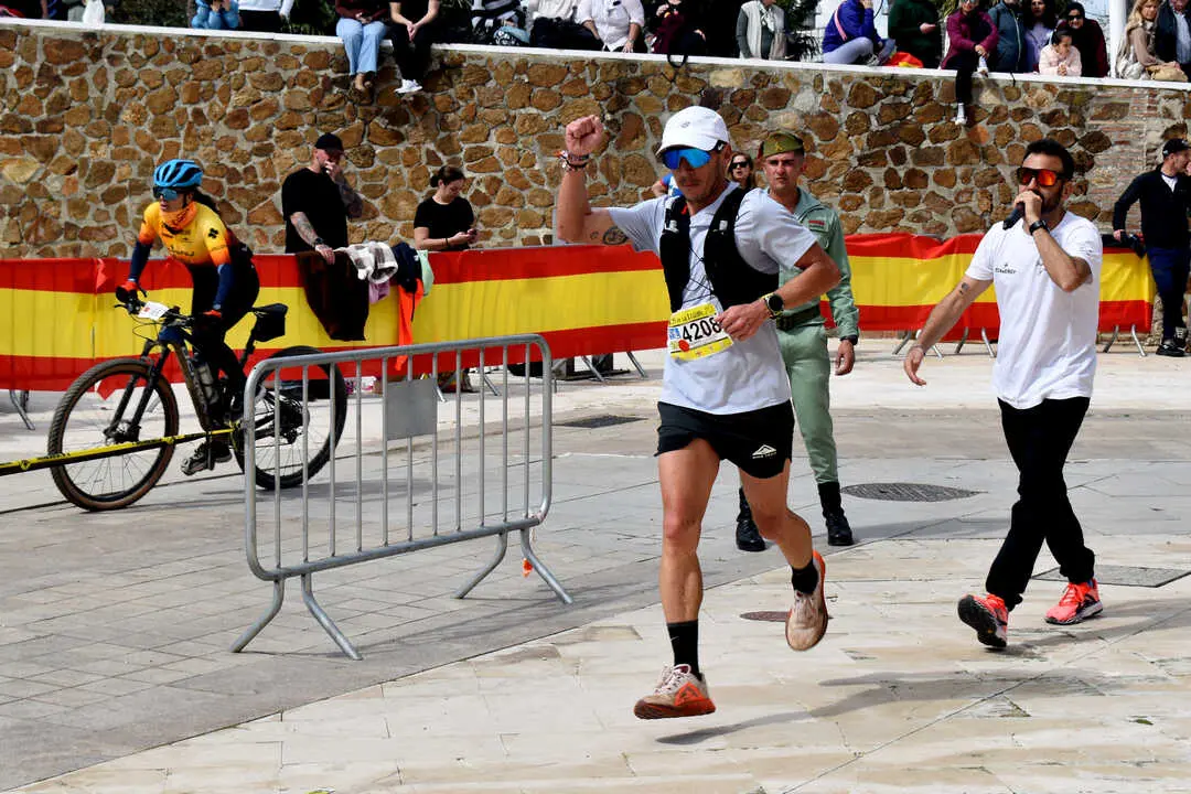 Llegada a meta de la prueba de 50 kil&oacute;metros de la Cuna de la Legi&oacute;n de Ceuta (2)